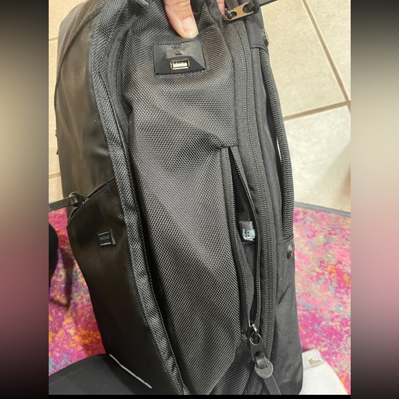NWOT SWIISS GEAR 2872 USB Travel Laptop Backpack (Never used) - Picture 9 of 12